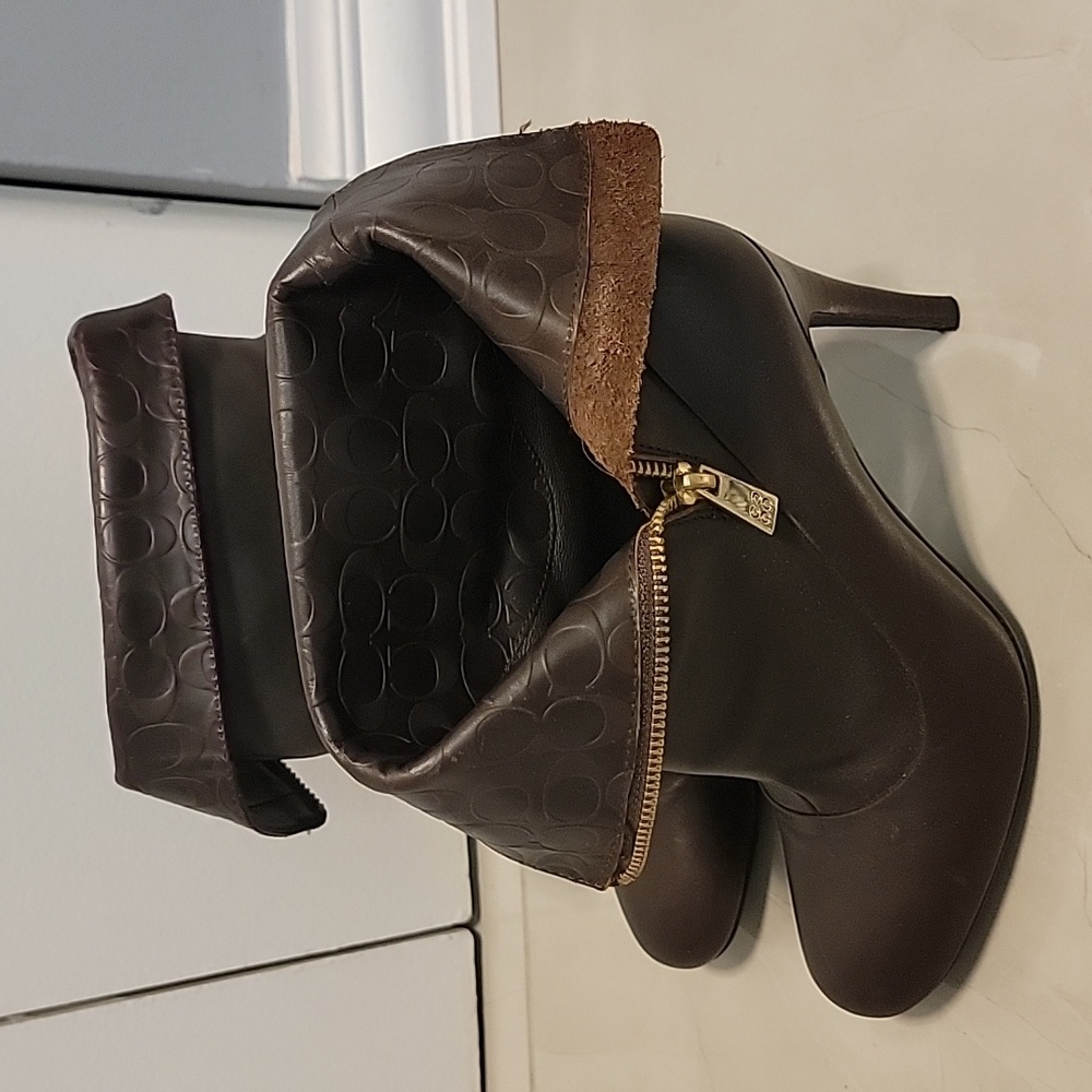 Coach 👢 - Picture 2 of 6